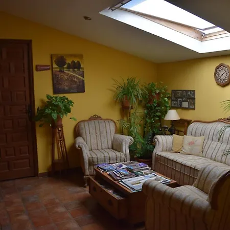 Casa Rural De Luna Country house *