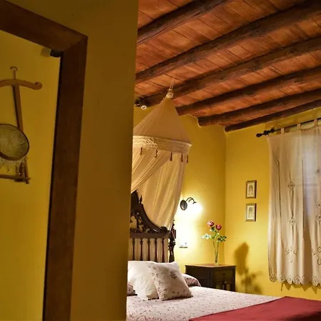 Casa Rural De Luna Country house *