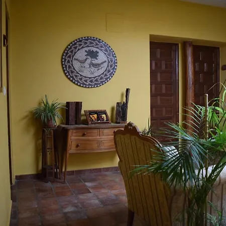 Casa Rural De Luna Country house *